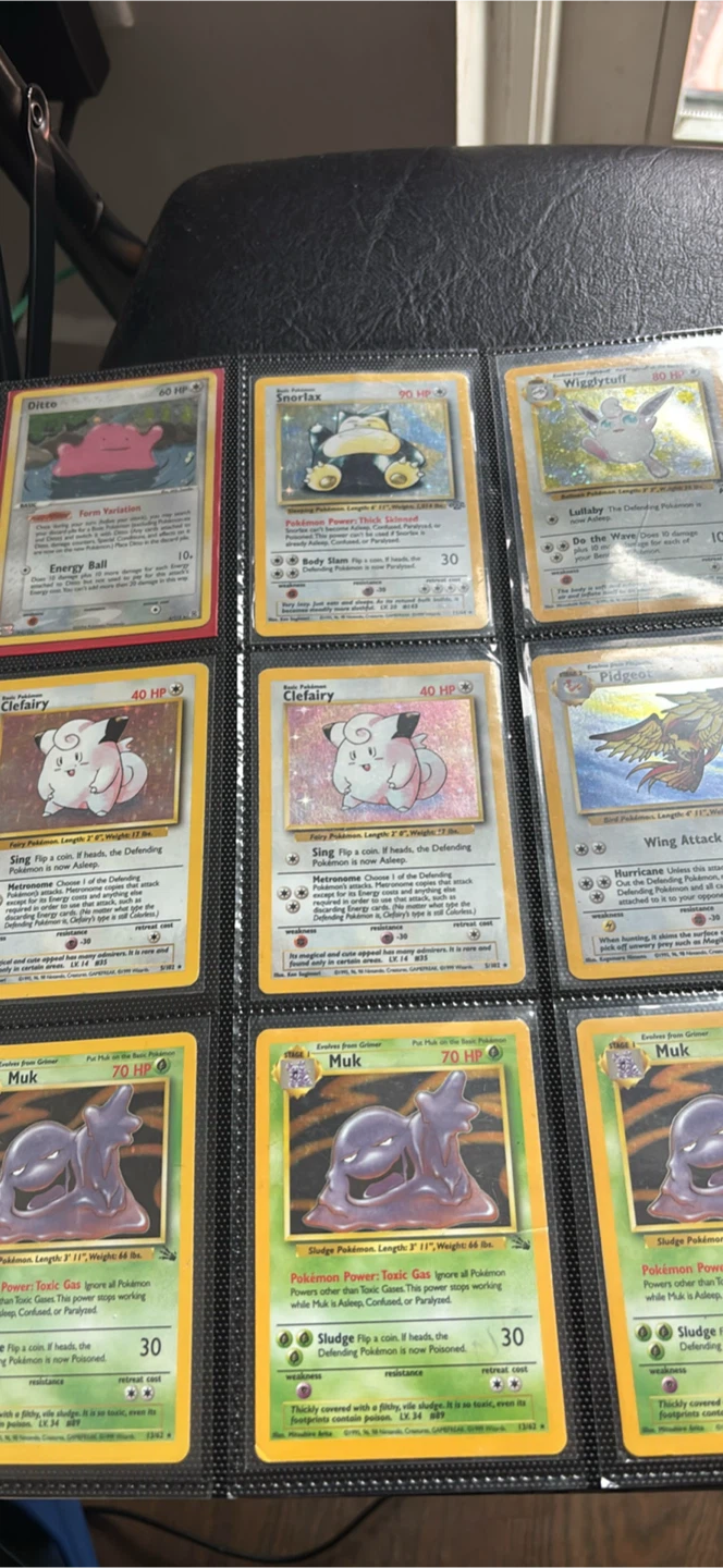 Pokémon Trading Cards Binder - photo 2