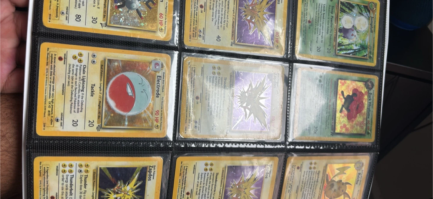 Pokémon Trading Cards Binder - photo 4