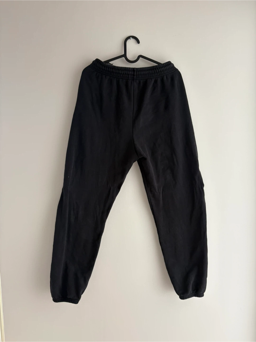 Uniqlo Black Sweatpants - Size L (160/70A) - photo 2