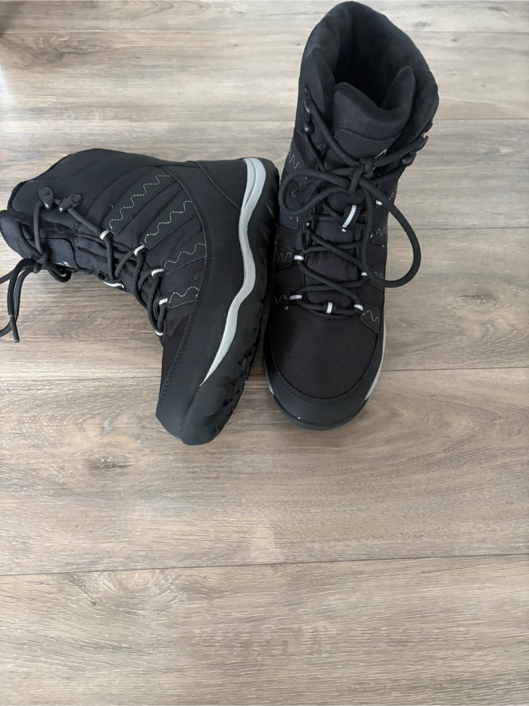 Merrell Snow Boots - Women's Size 8