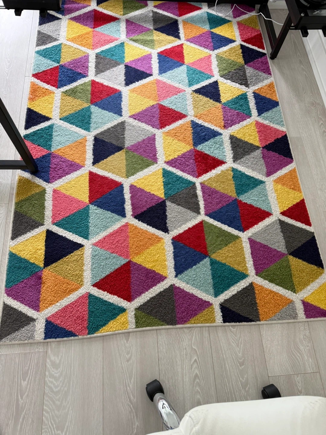 Free Geometric Pattern Rug