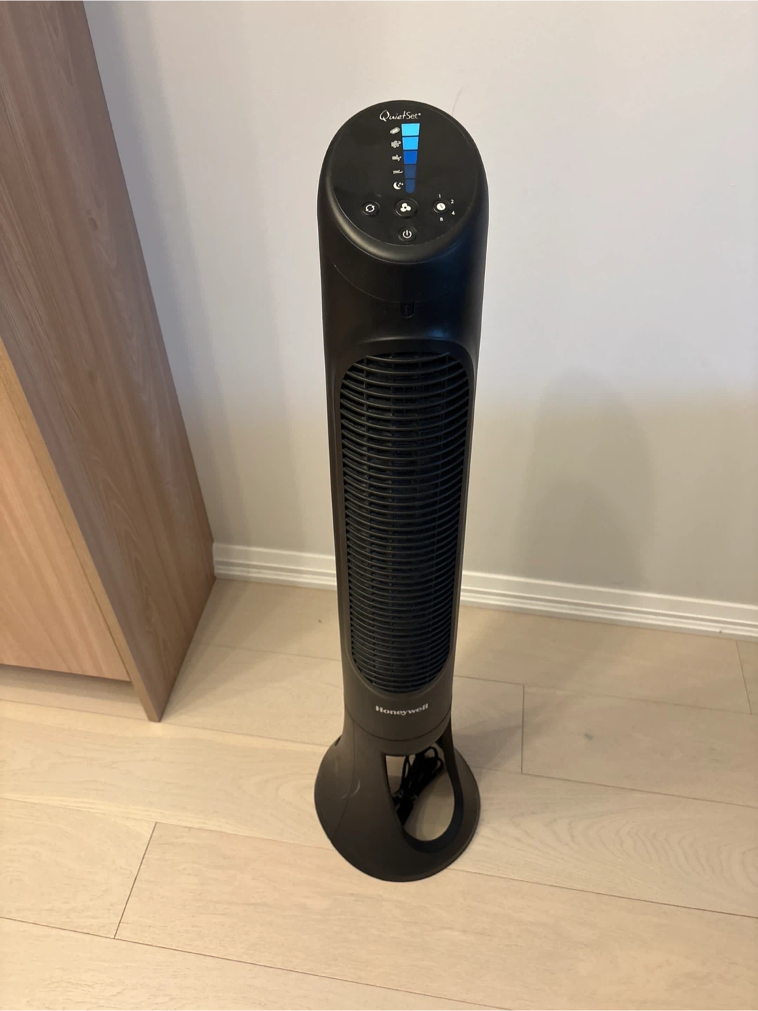Honeywell QuietSet Tower Fan – Good Condition