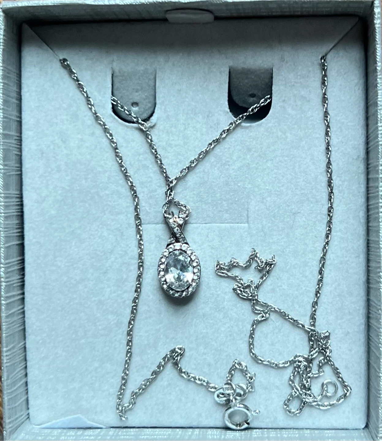 Peoples Silver Necklace in Box - photo 2