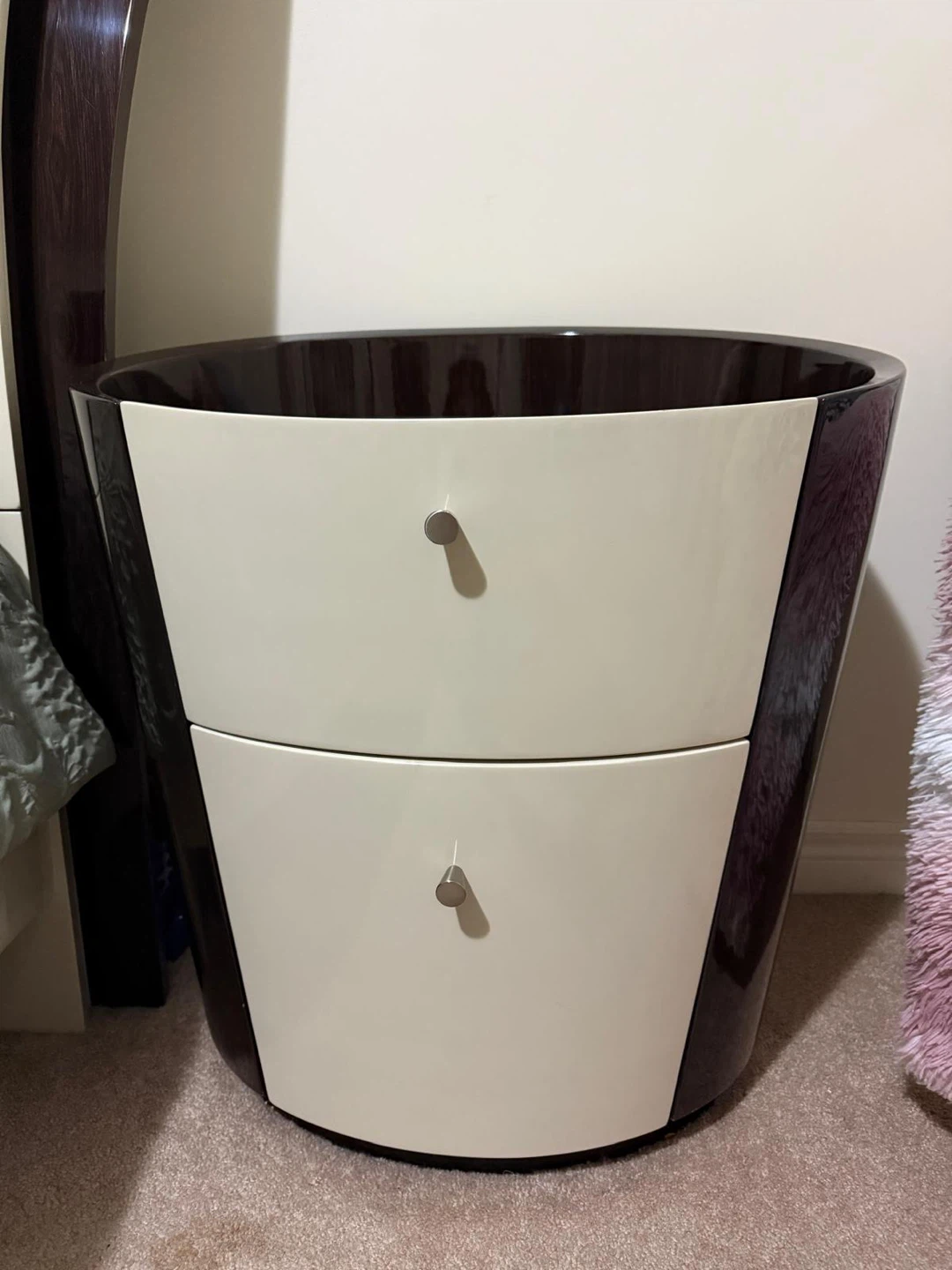 Queen Bedroom Set - photo 4