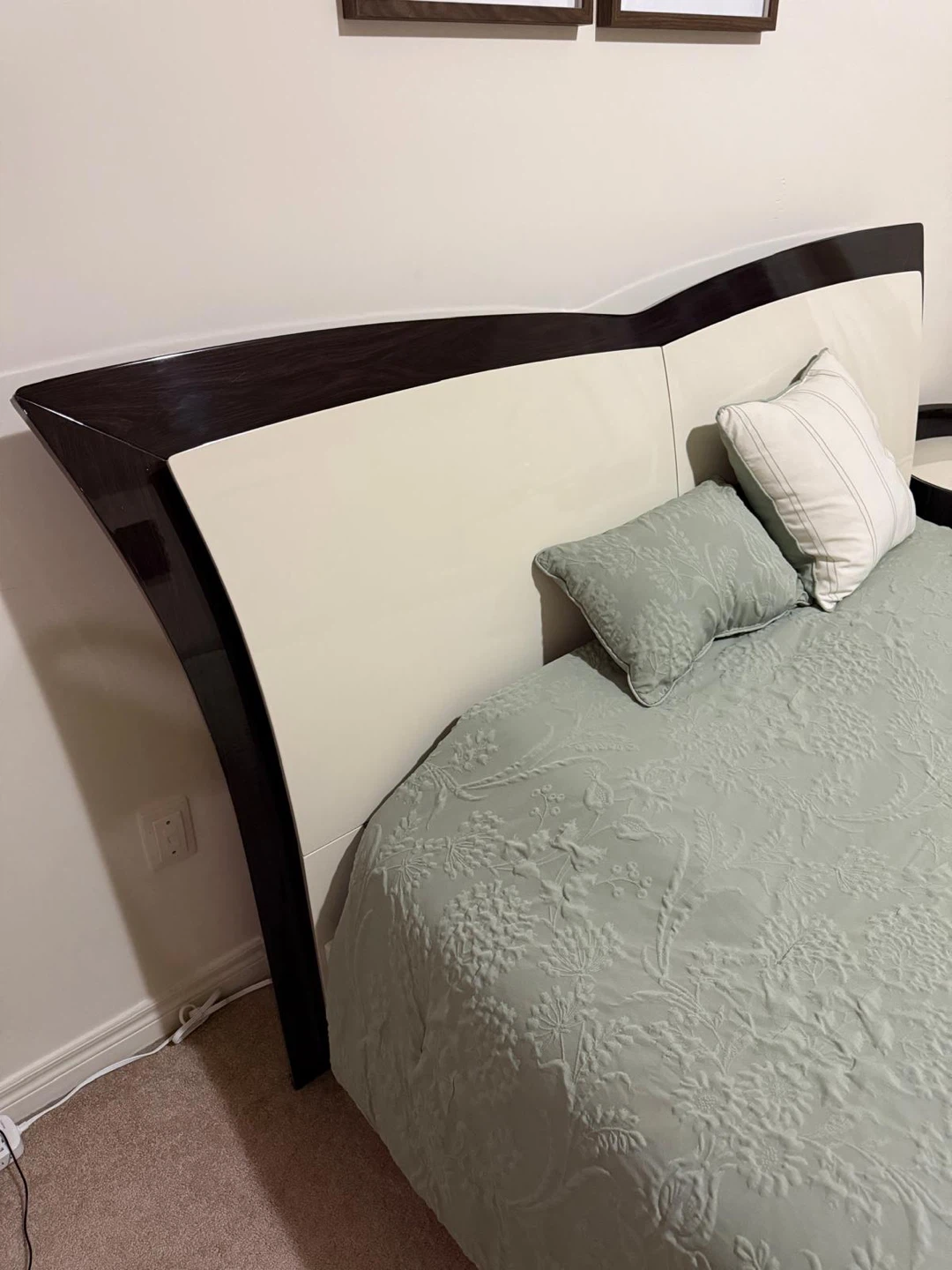 Queen Bedroom Set - photo 2