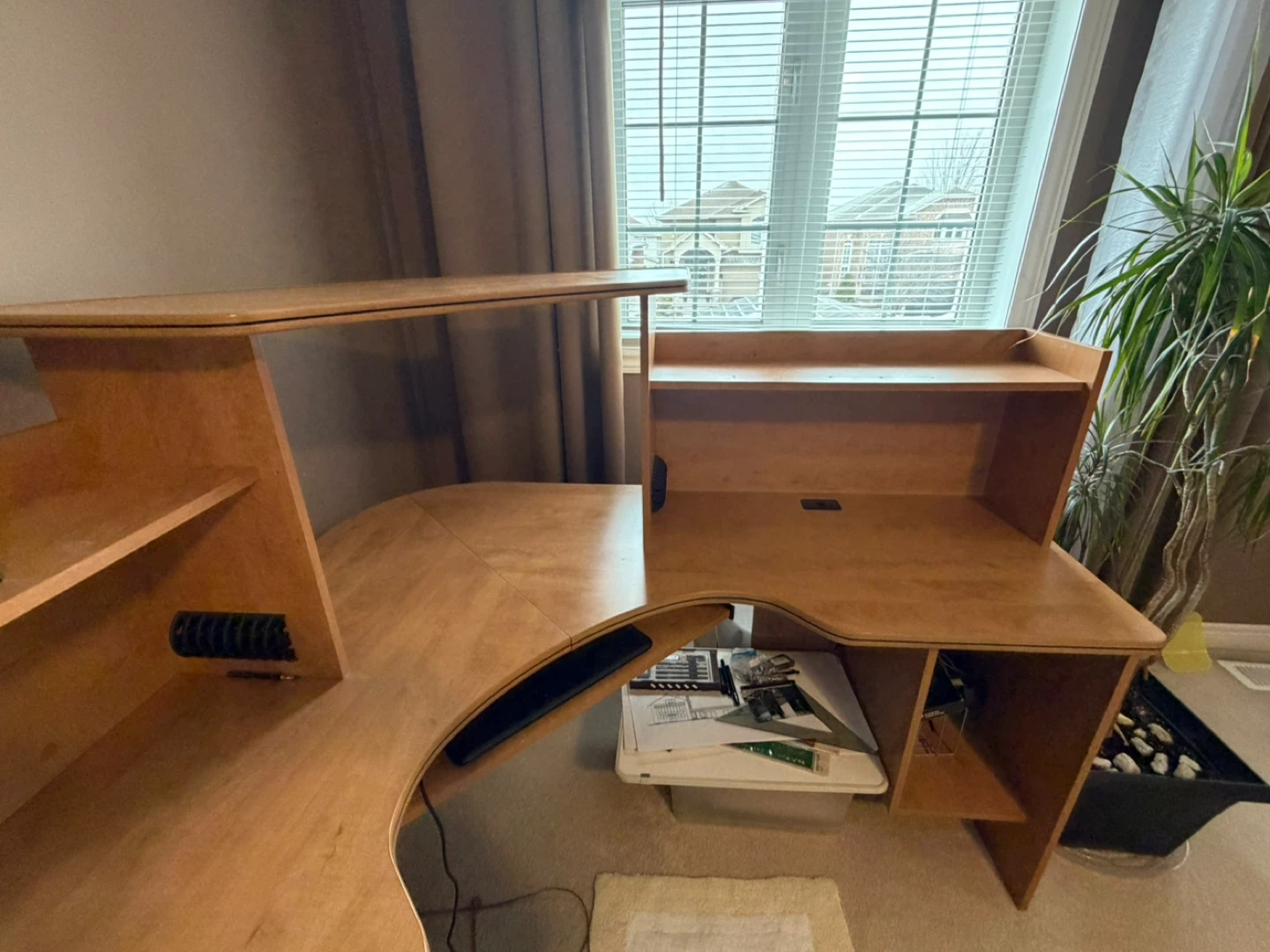 L-shaped computer desk - excellent condition - photo 2