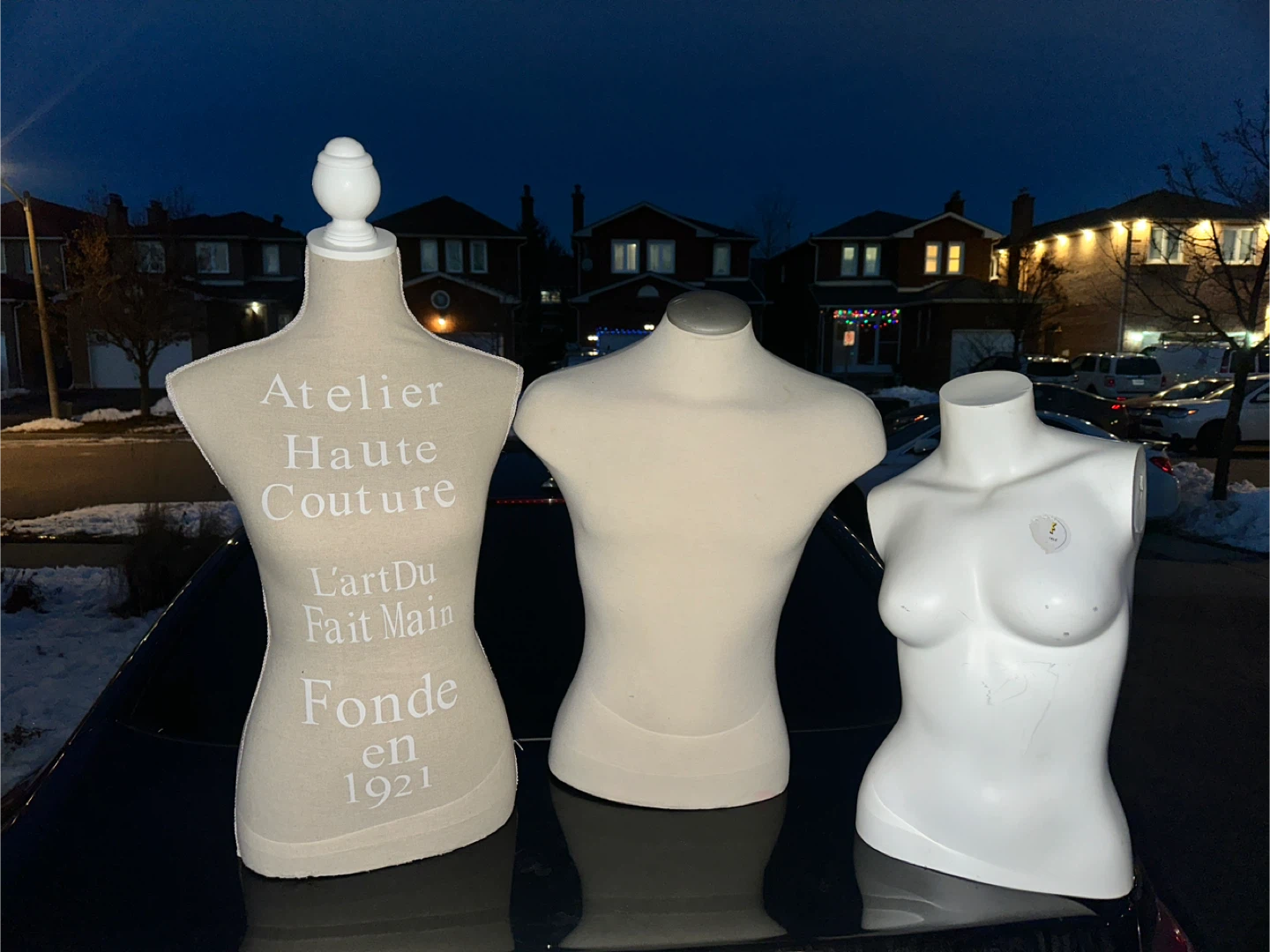 mannequins.
