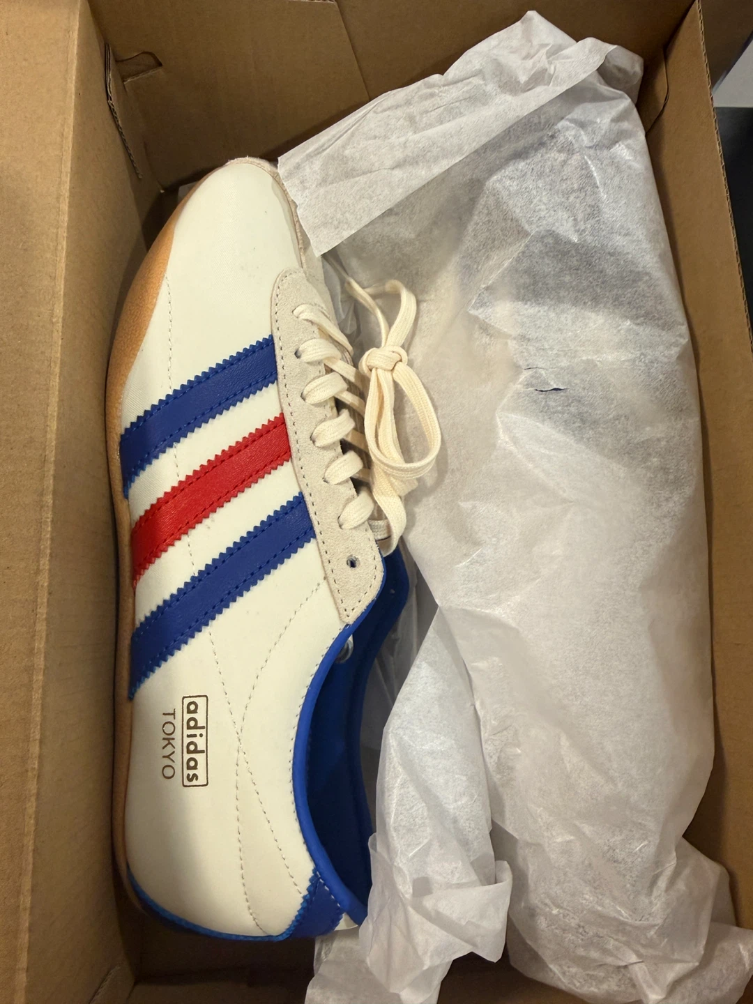Adidas Tokyo Women 7.5 obo