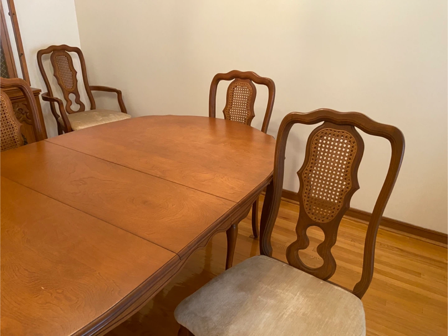 Fruitwood Dining Table Set with Hutch - photo 5