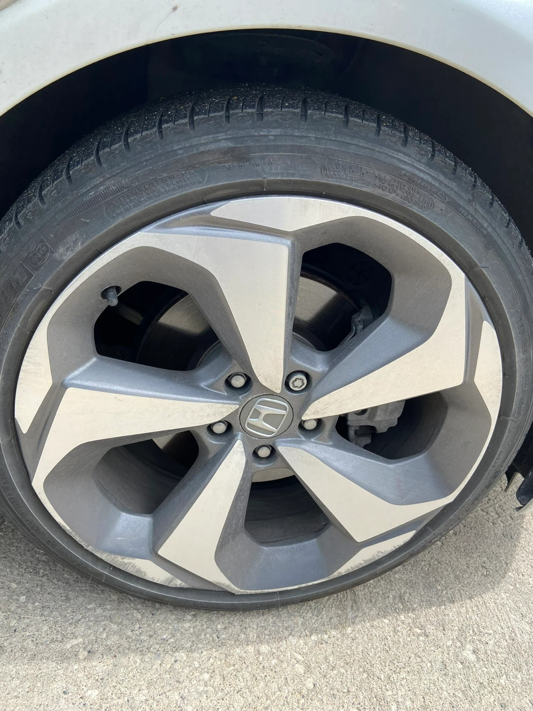 Honda Alloy Wheel 235/40R19