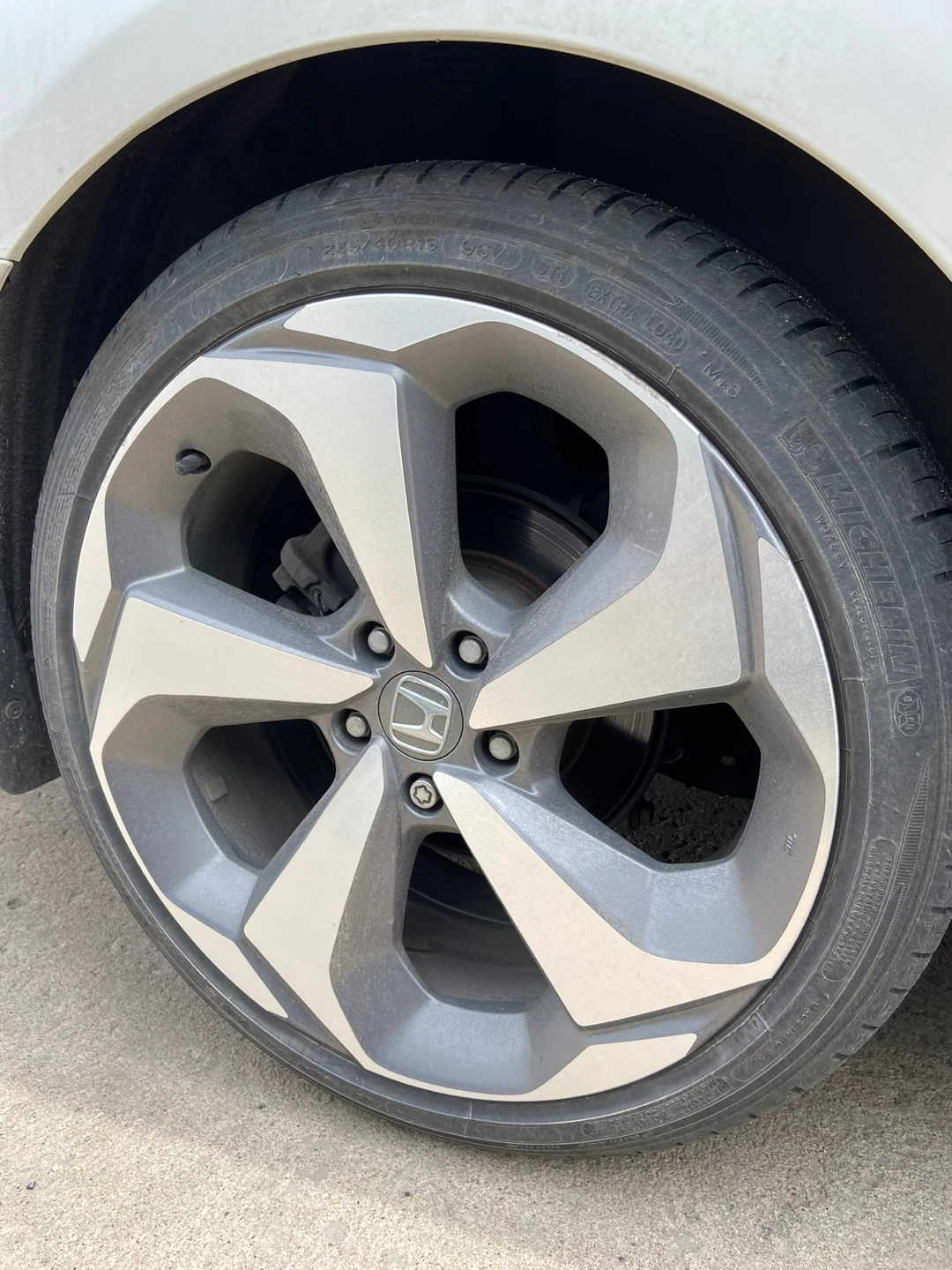 Honda Alloy Wheel 235/40R19 - photo 2