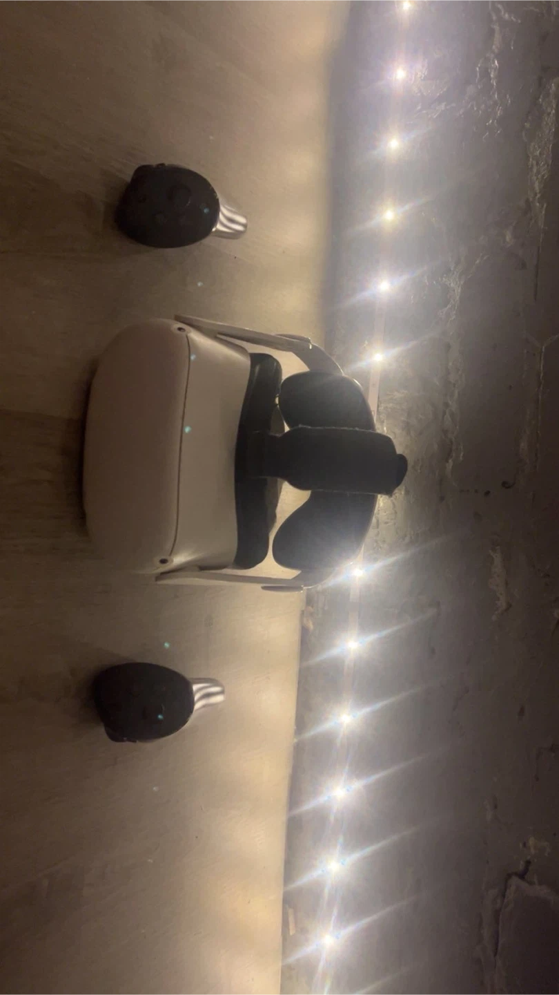 Oculus Quest 2 VR Headset - photo 5