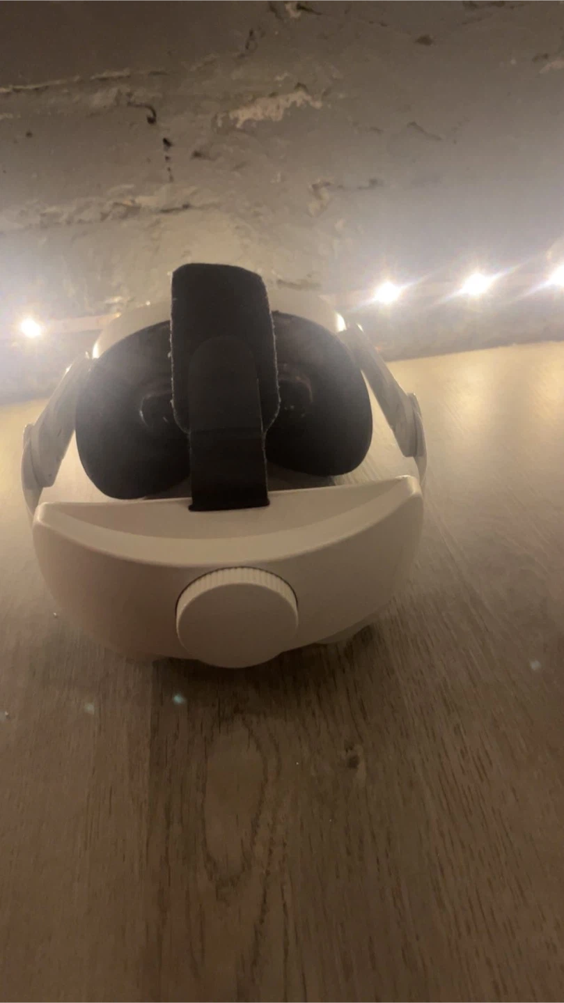 Oculus Quest 2 VR Headset - photo 4