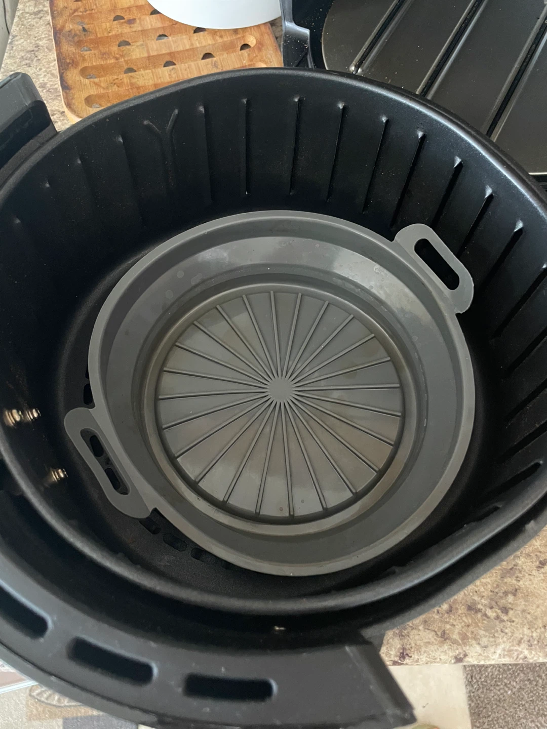 Insignia Air Fryer - photo 3