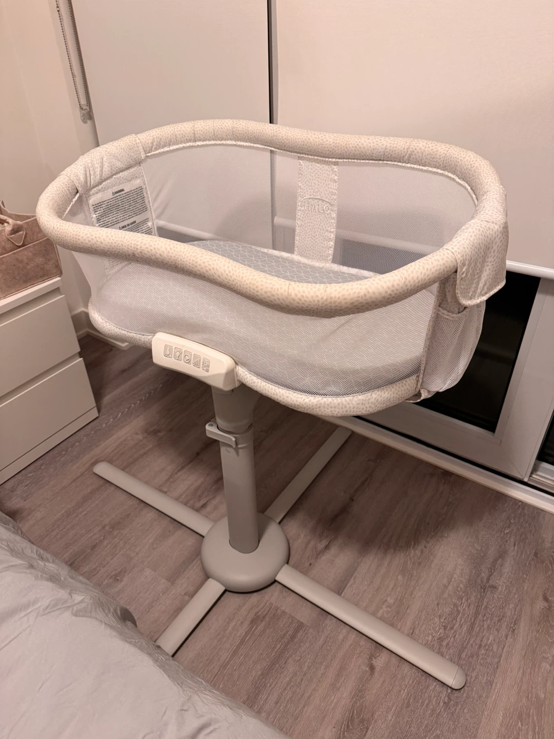 Halo BassiNest Swivel Sleeper - photo 4