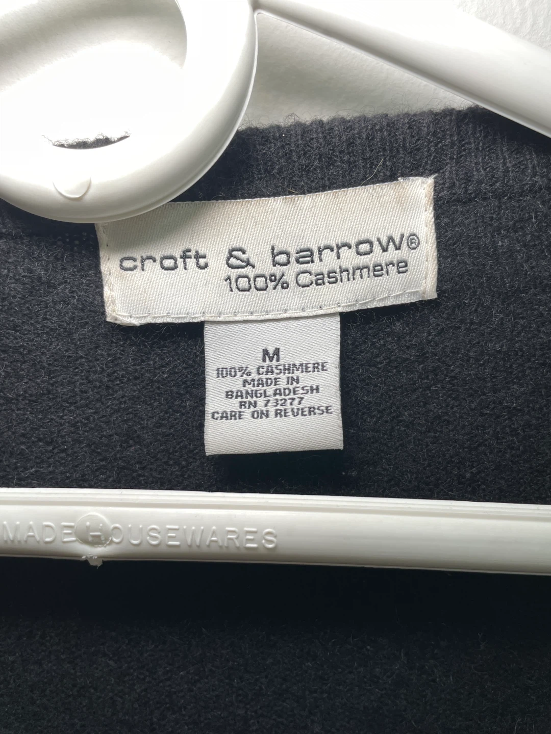 100% Cashmere Cardigan size Medium - photo 2