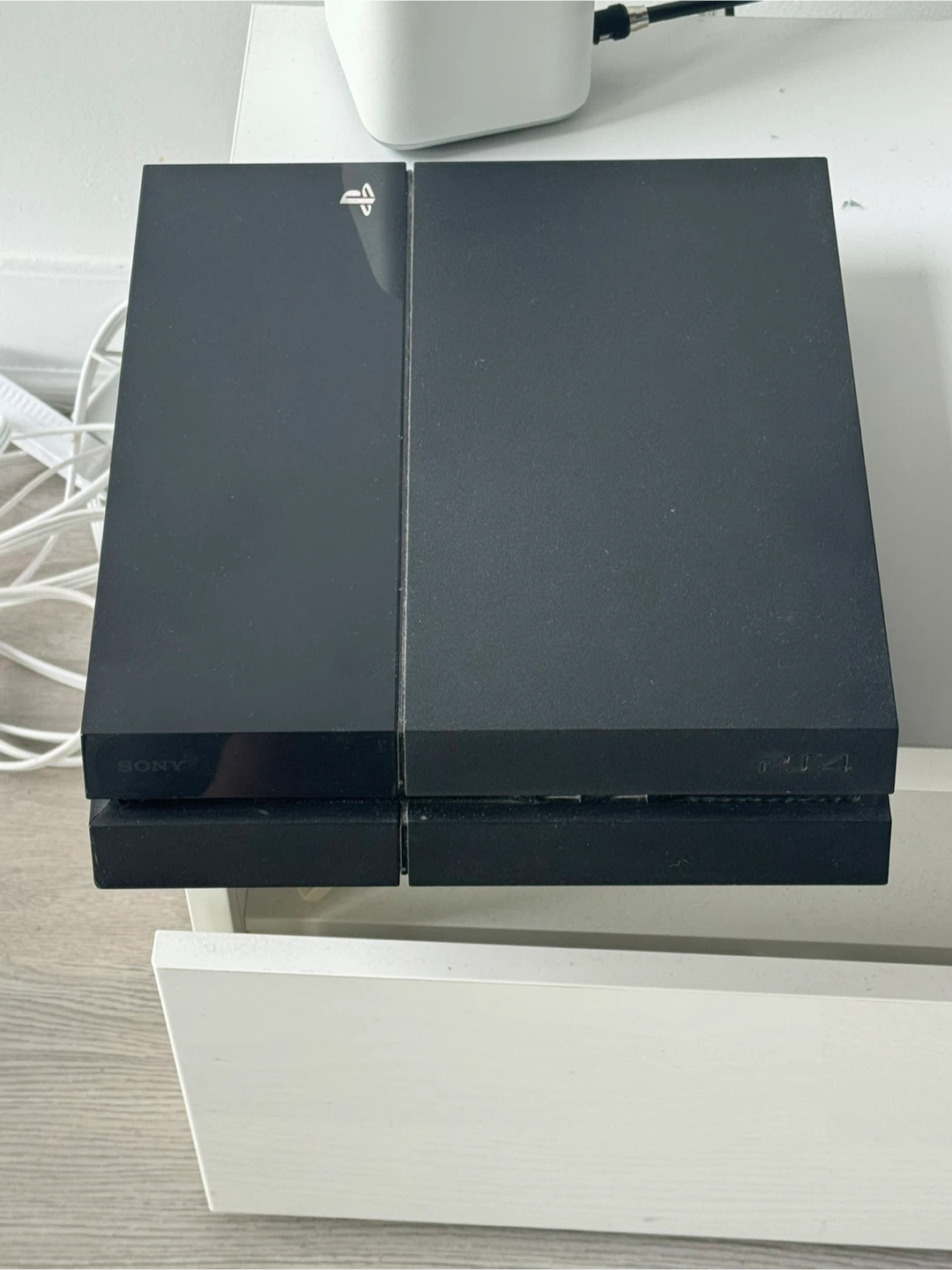Sony PlayStation 4 (PS4) - photo 2