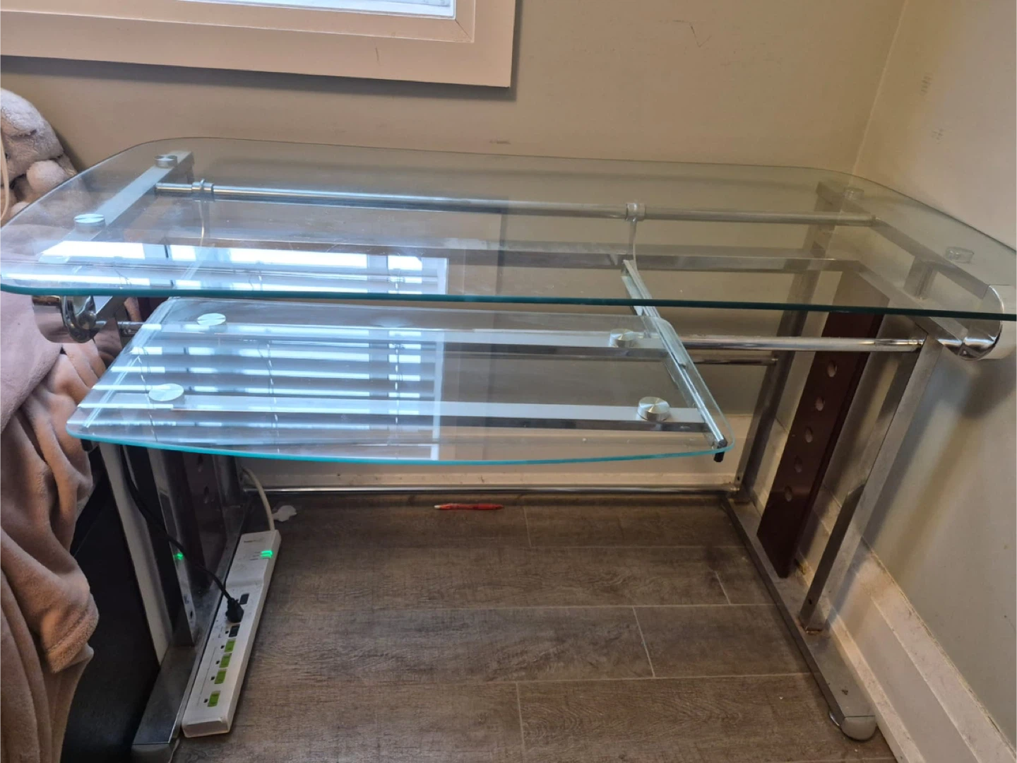 Glass Desk - photo 2