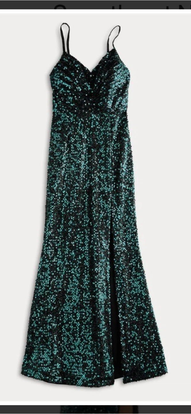 New emerald green  Sequin Gown - Size 7/8 - photo 2