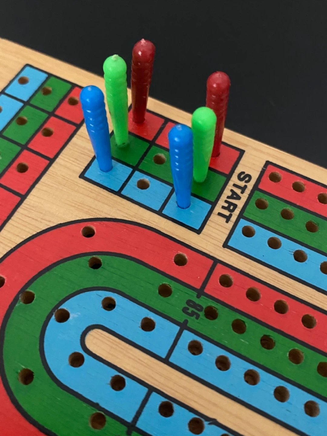 Wood 3 Lane Cribbage Board with a set of NEW Playing Cards - photo 3