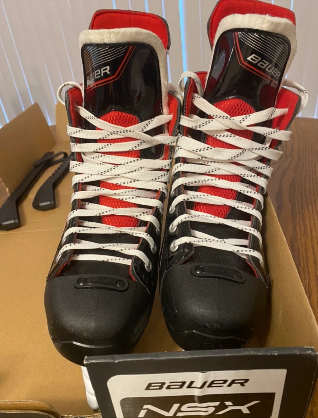 Bauer NSX Senior Hockey Skates Size: 9 Width: regular  + Guards - photo 4
