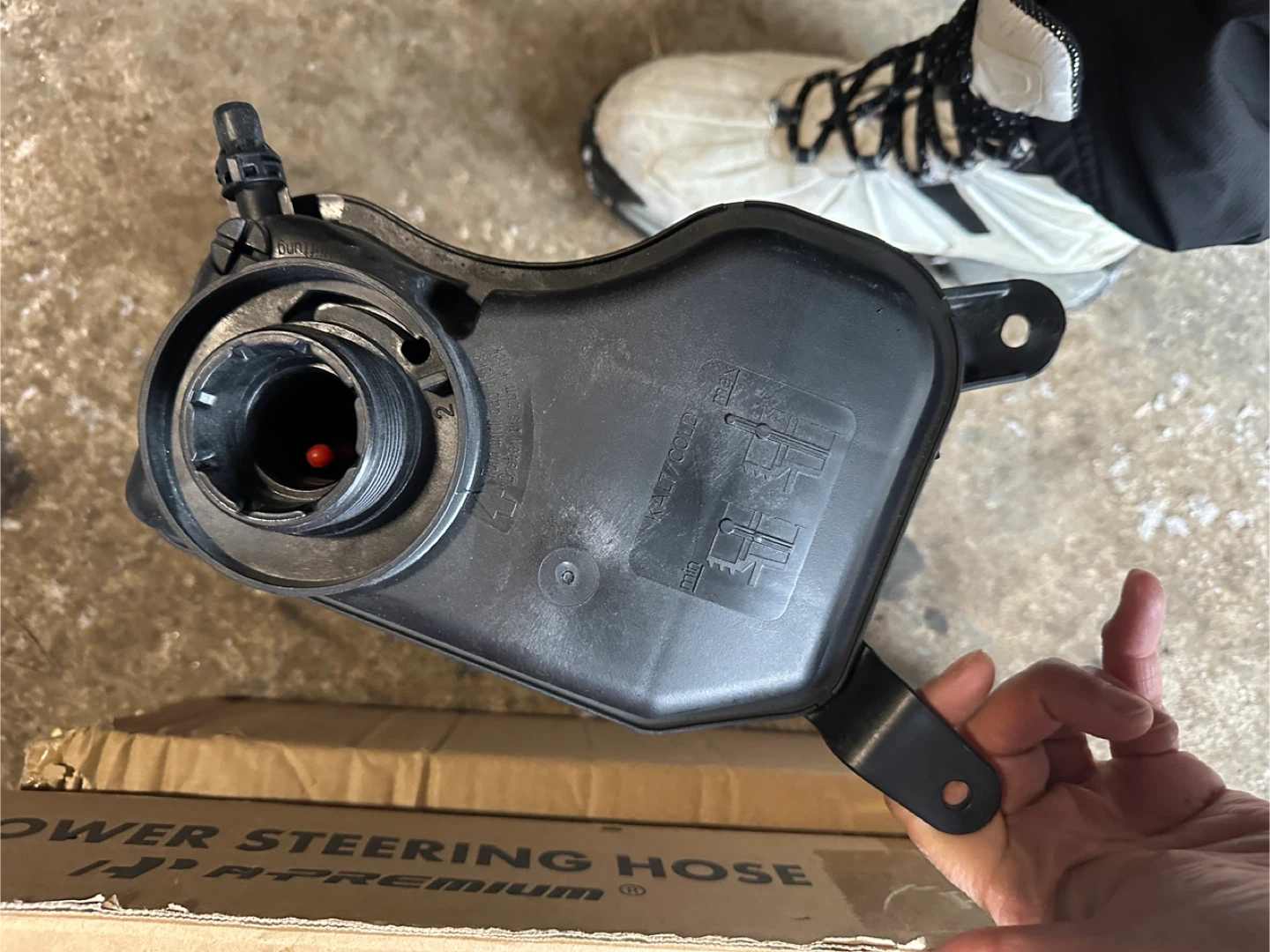 BMW Coolant Expansion Tank 17137640514 - photo 4