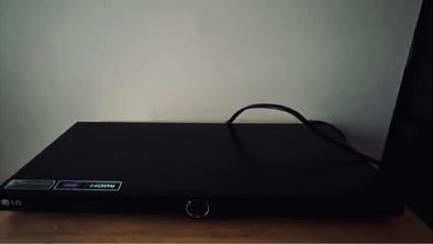 LG —DVD/CD Player – HDMI - photo 4
