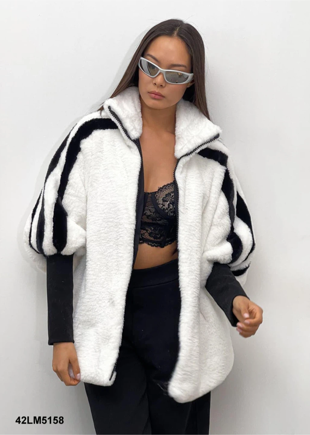 White & Black Fleece Jacket - photo 3