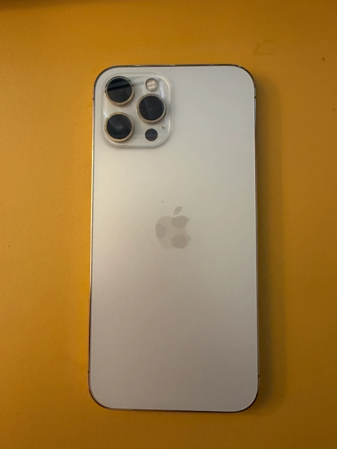 iPhone 12 Pro Max - Gold 128GB - photo 2