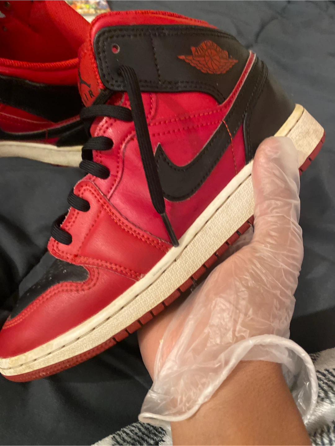 Air Jordan 1 Mid Red/Black - Size 4.5Y