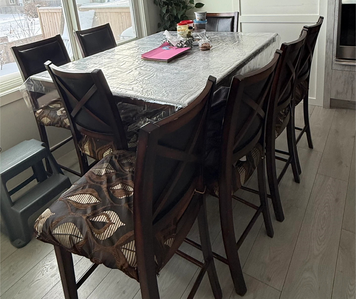 Dining Table with 8 chairs - photo 2