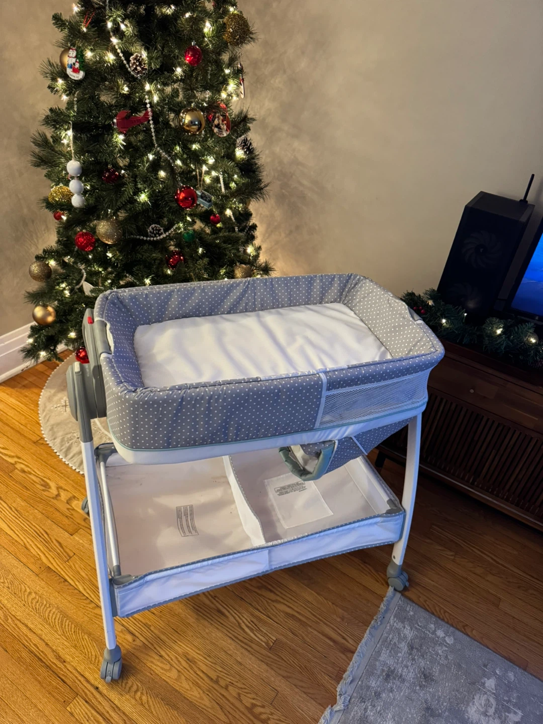 Graco dream suite bassinet + changing table - photo 3