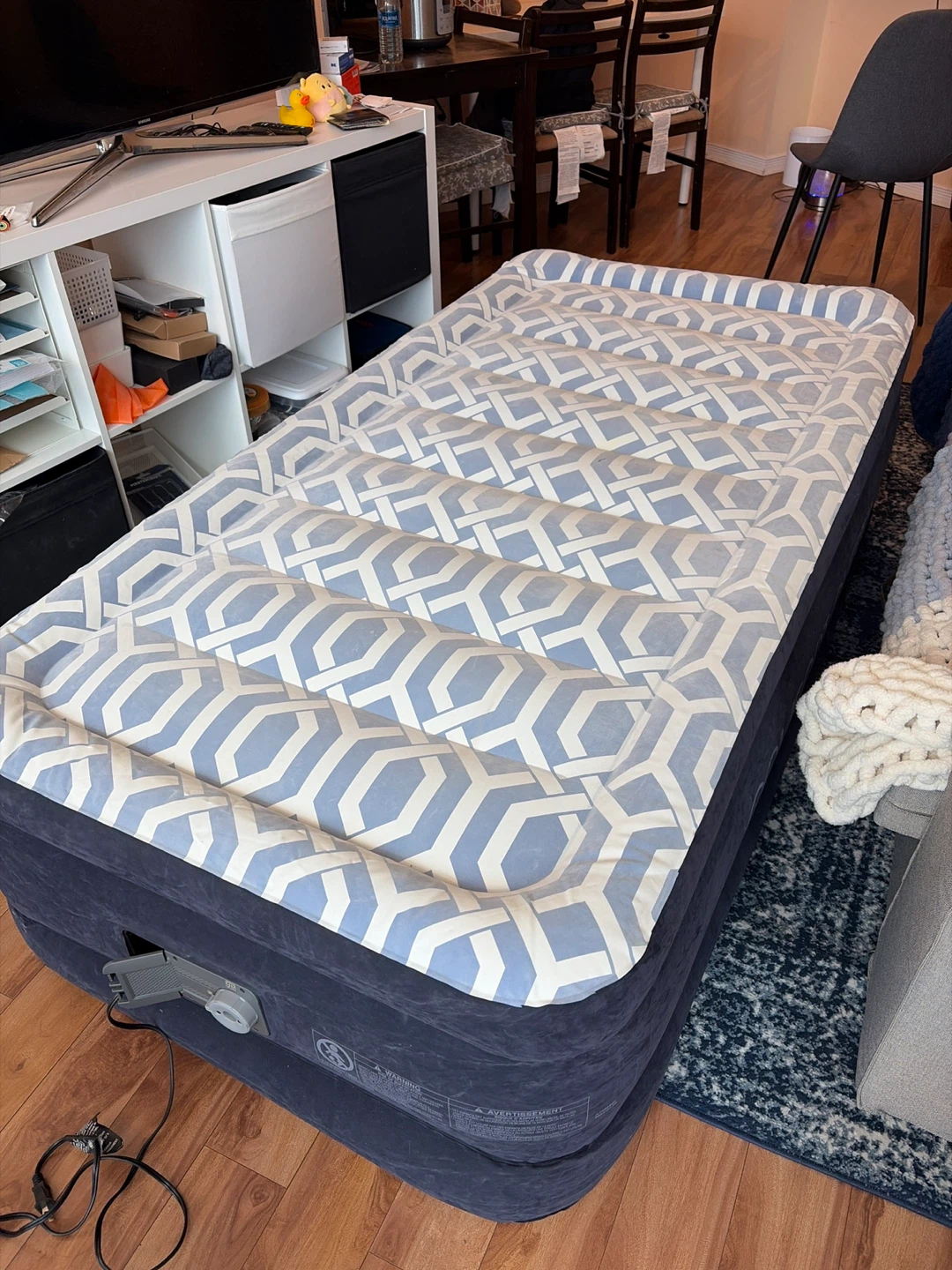 Twin Size Comfort Quest Air Mattress