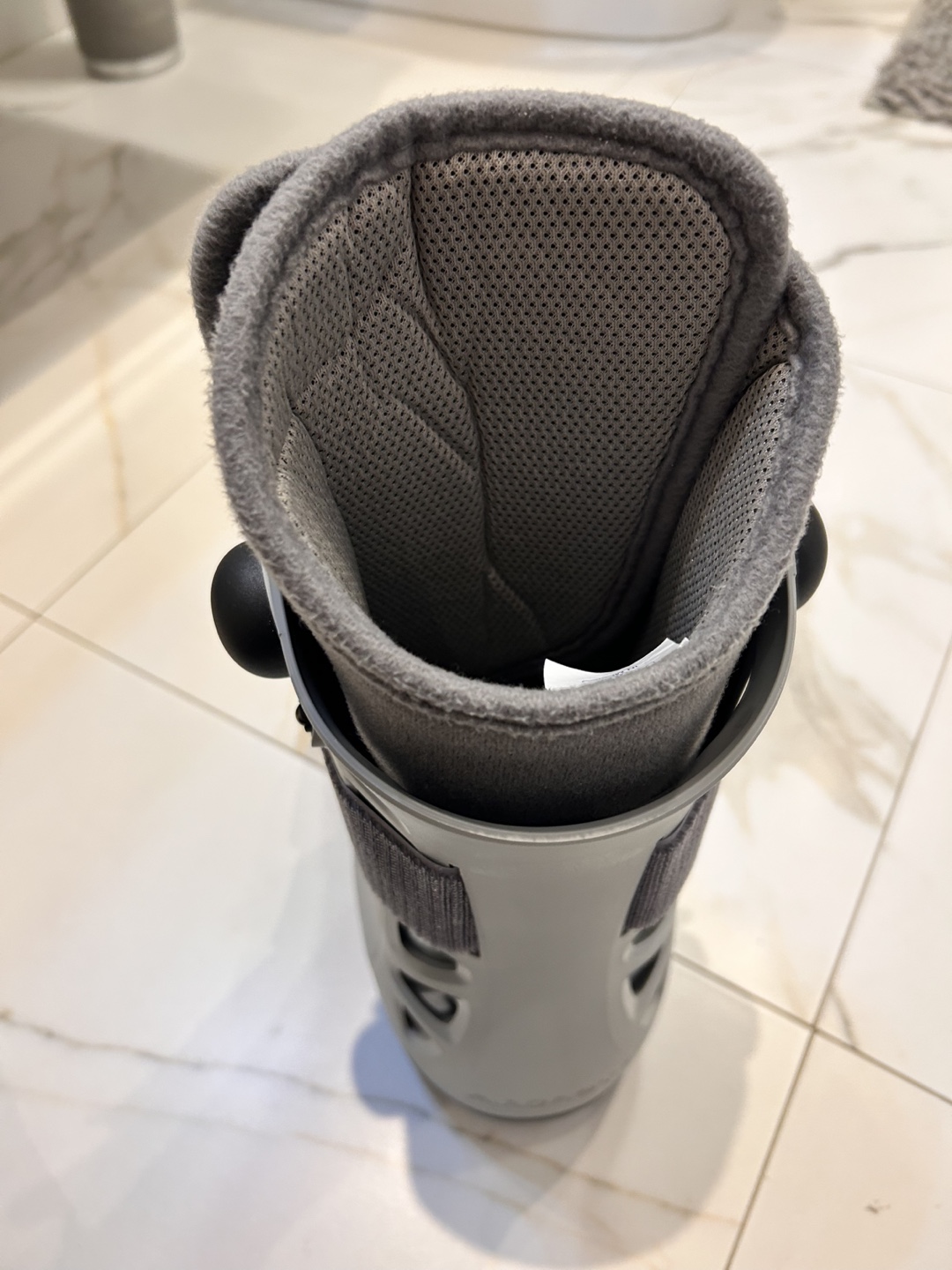 Walking boot size M- as new (left foot) - photo 4