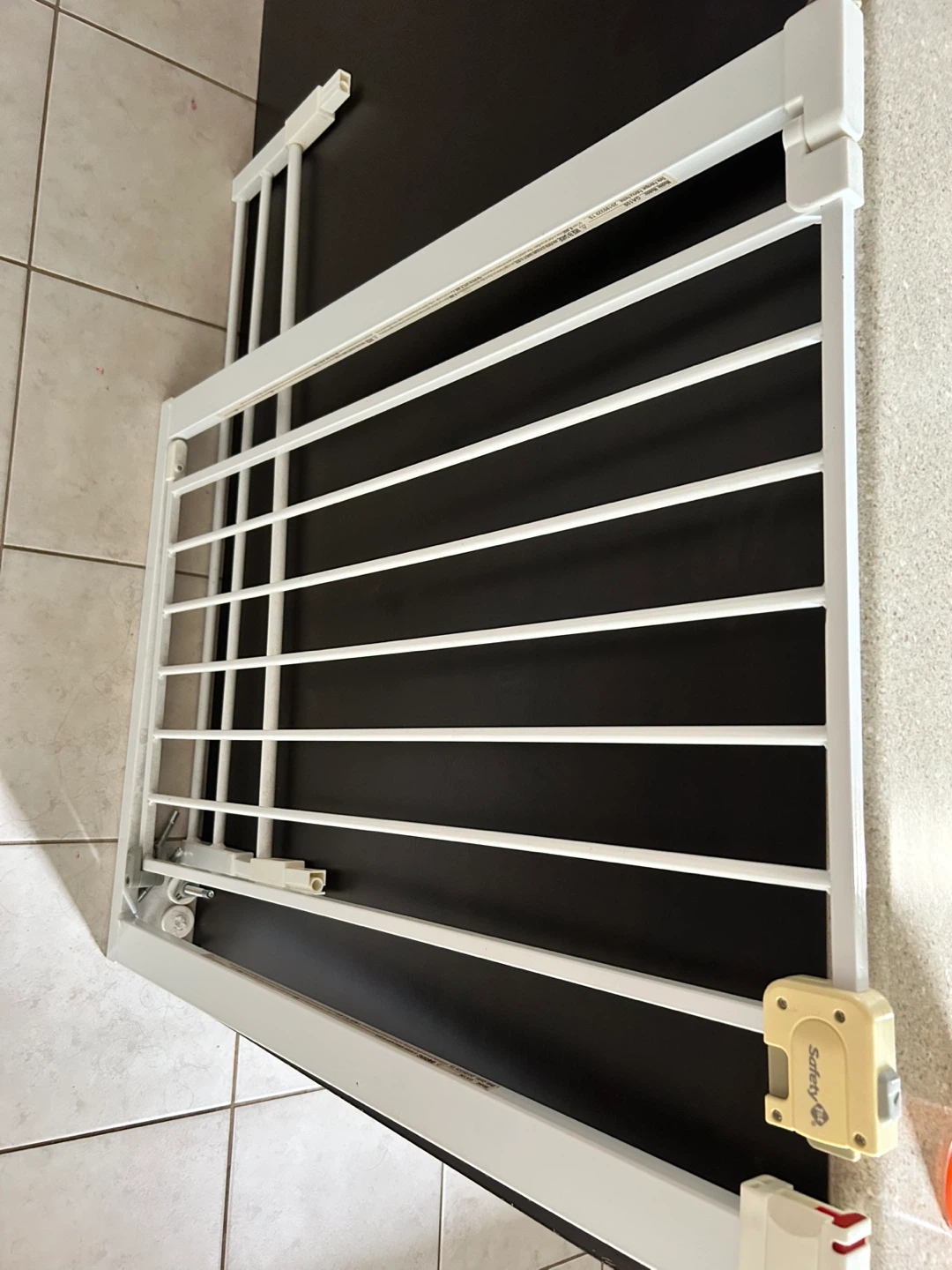 Safety 1st Easy Install Auto-Close Baby Gate