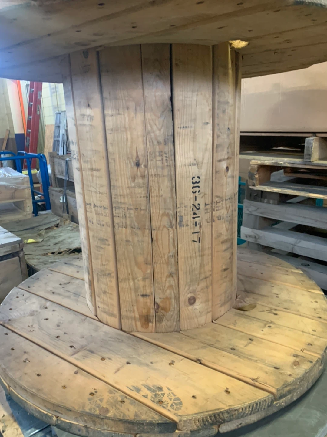 Wooden Cable Reel Table - photo 2