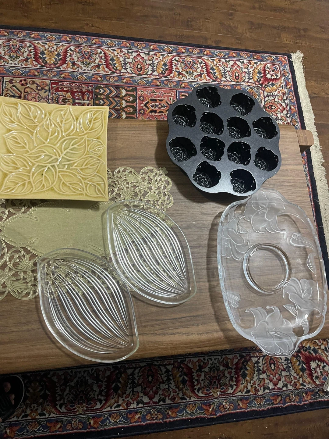 Moving Sale: Lots of Home Items (Message)