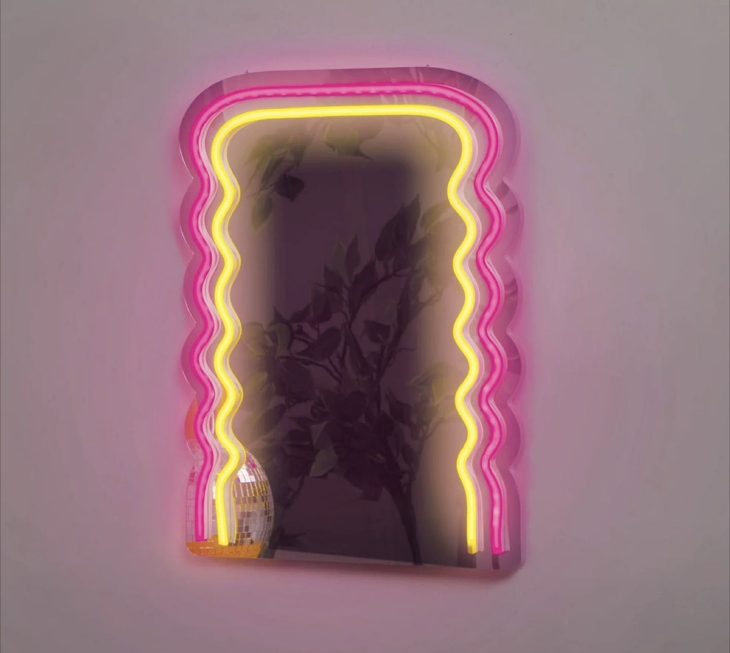 Mirror with wavy neon lights