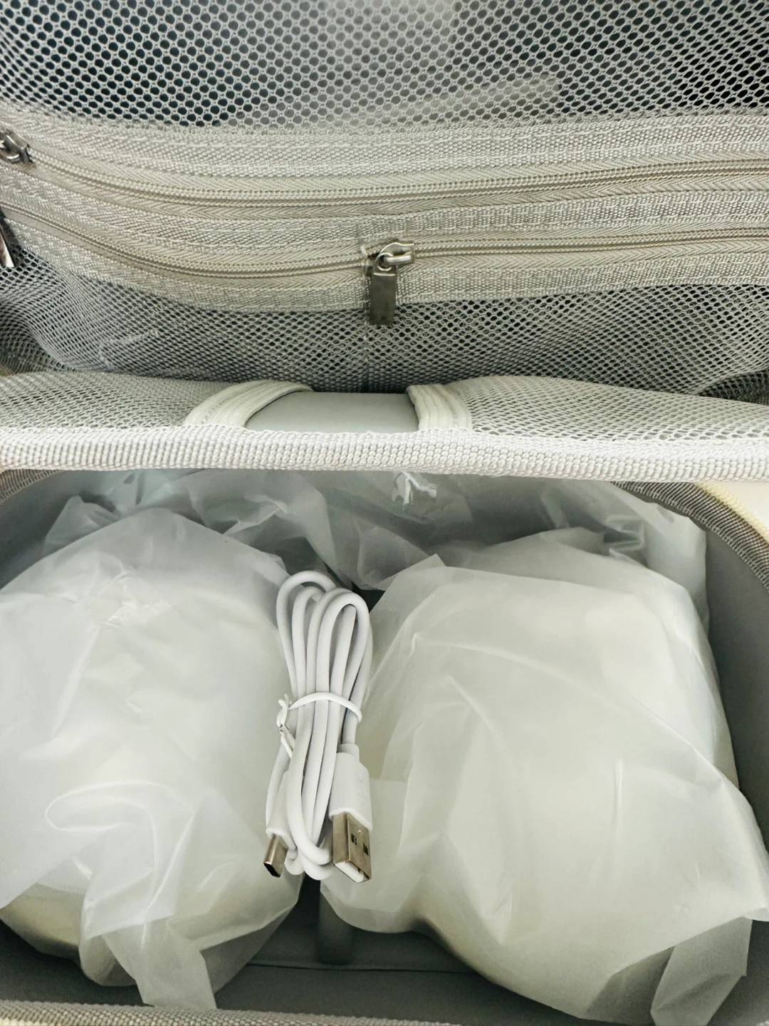 Momcozy Wearable Breast Pump - photo 2