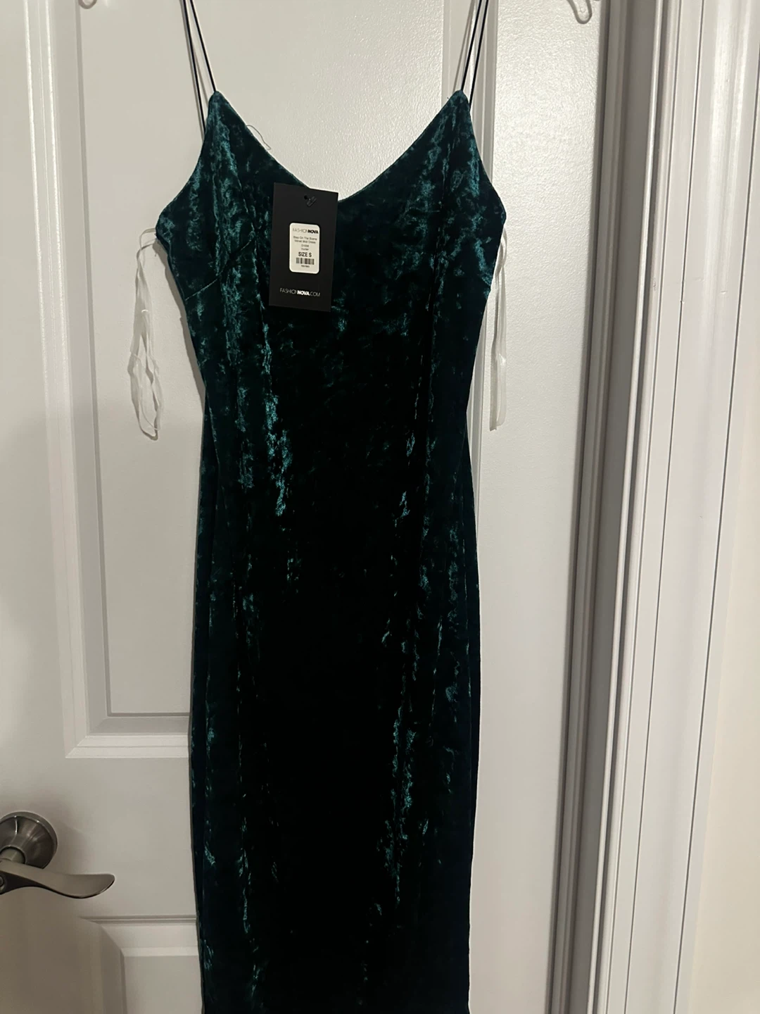 fashion nova green velvet dress NWT Fashion Nova Green Velvet High Leg Slit Elegant Stretch Dress Size  Large NEW