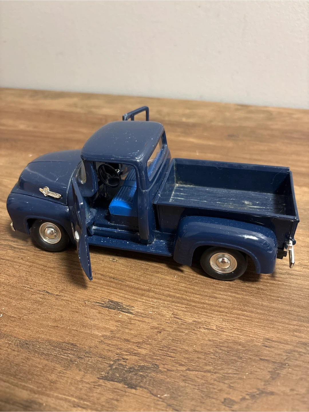 Ford F-100 Diecast Truck - Blue - photo 3
