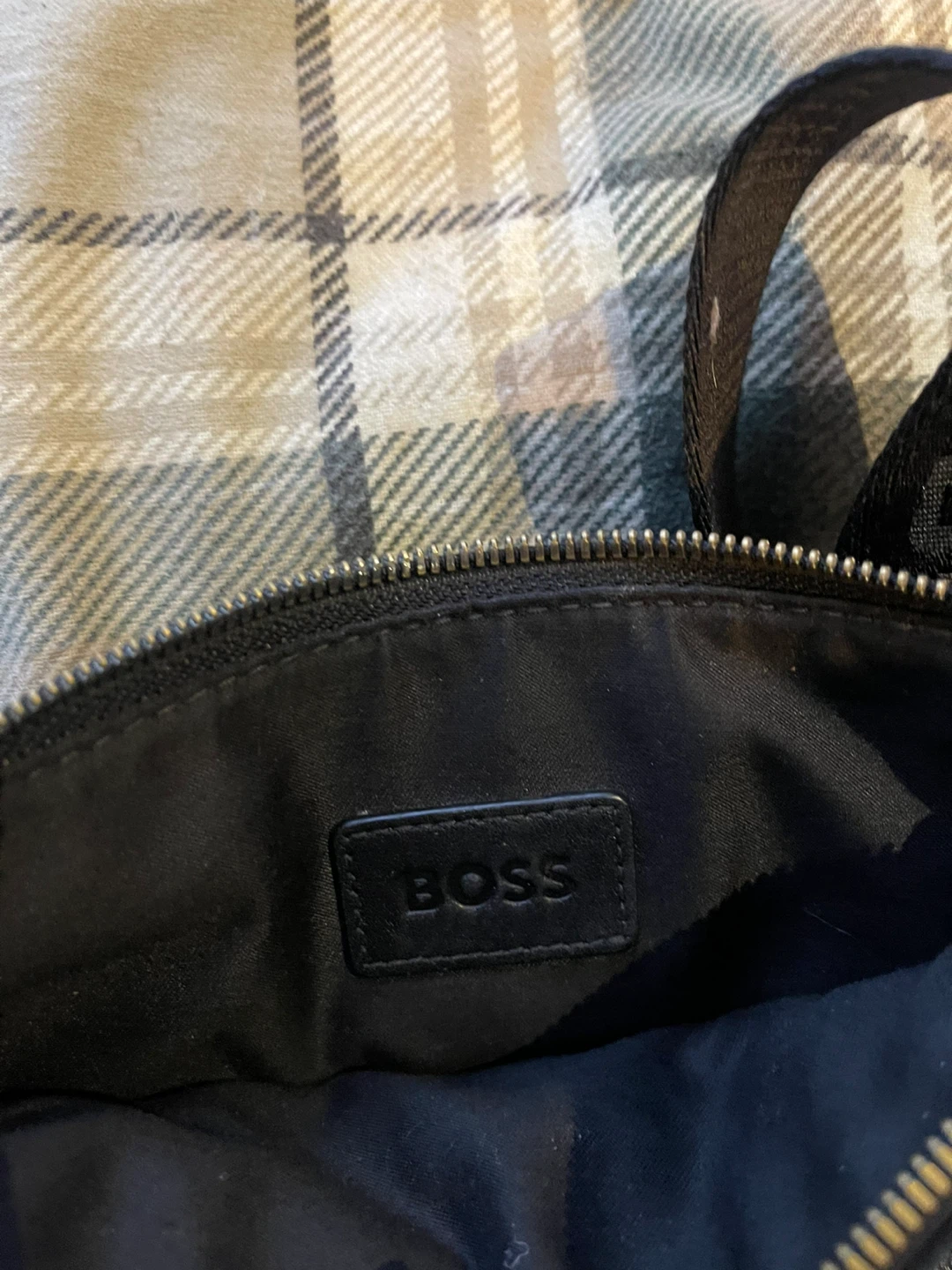 Hugo Boss Leather Bag - photo 4