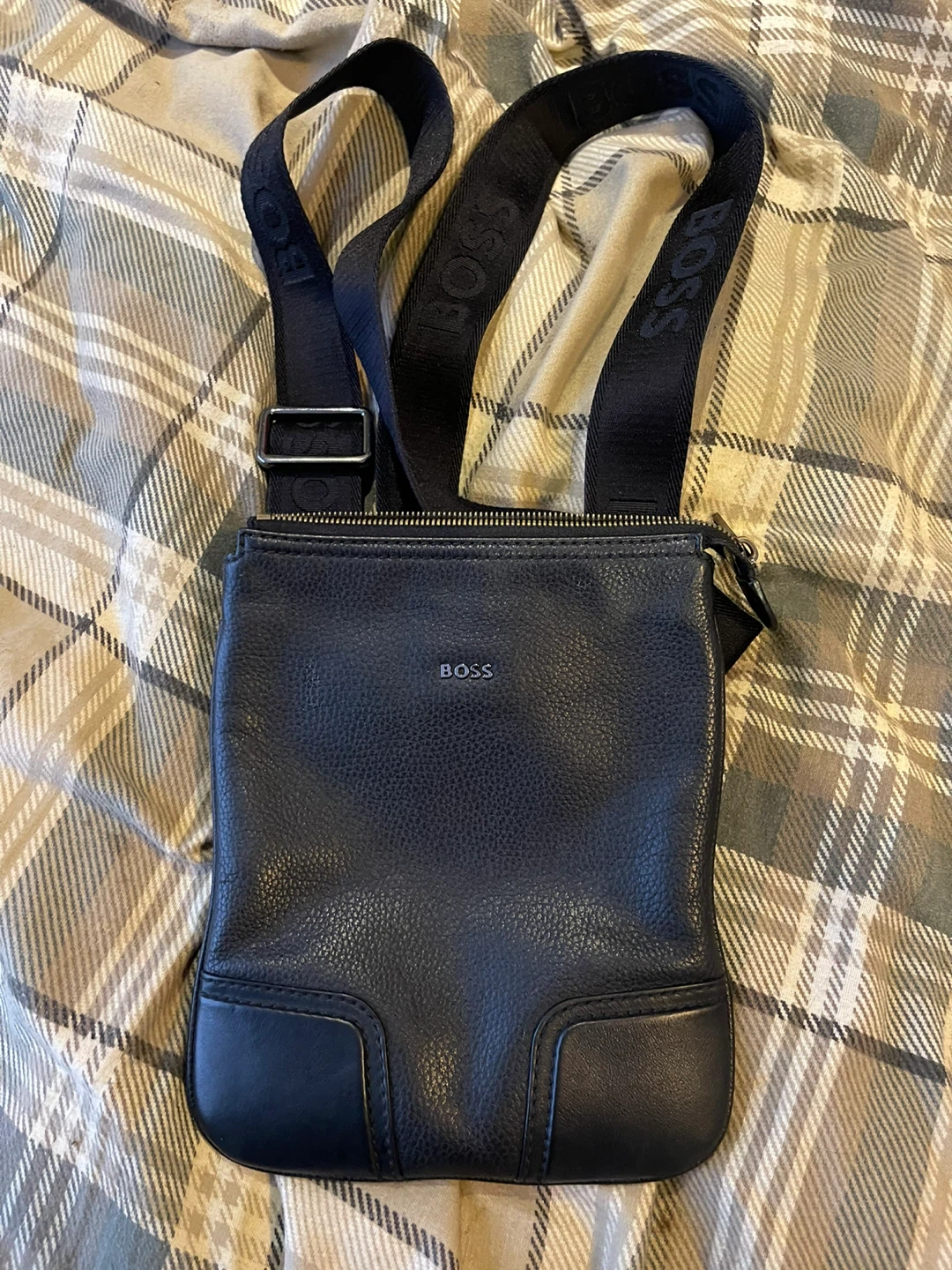Hugo Boss Leather Bag - photo 2