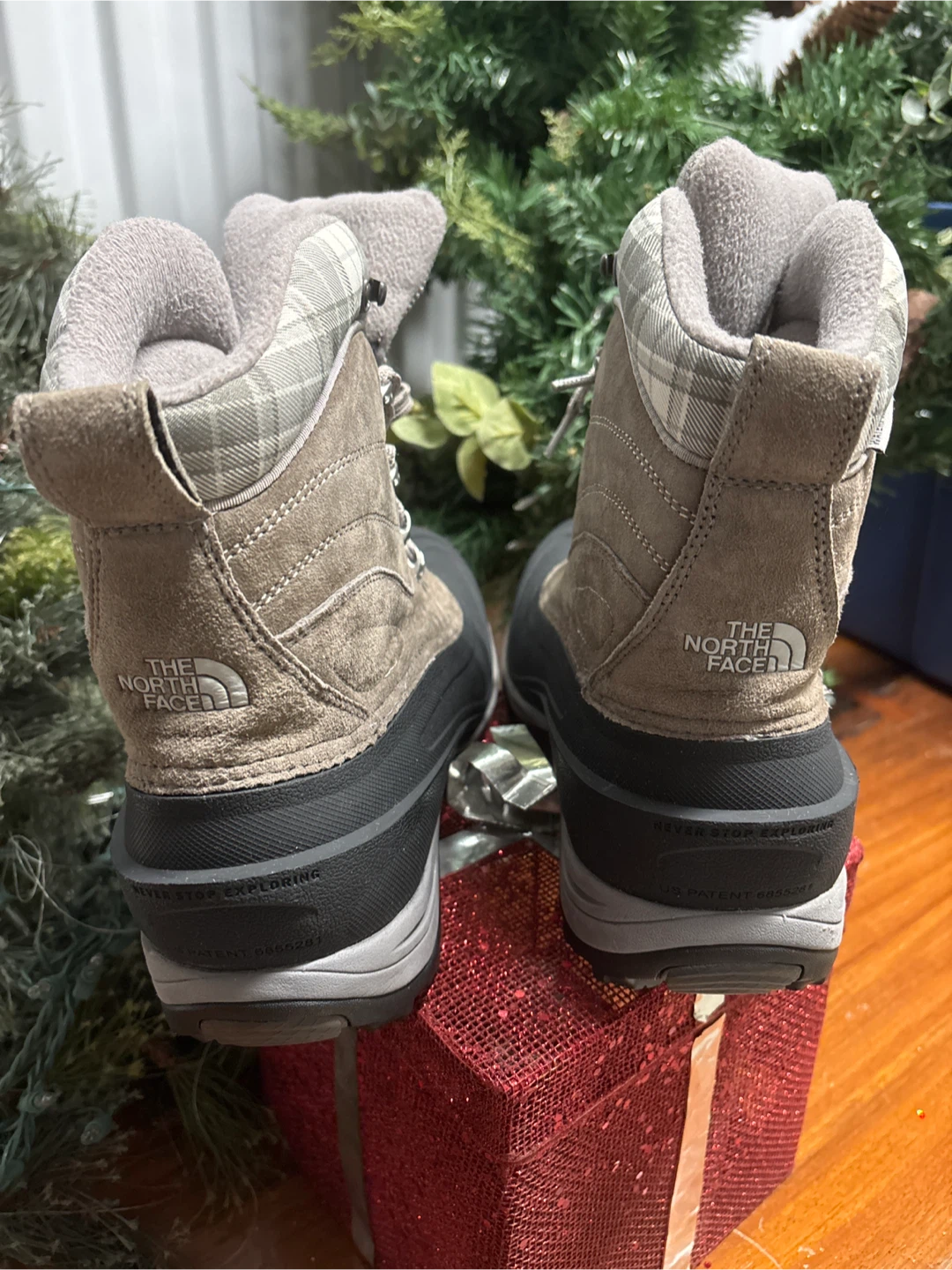 The North Face Snow Boots women’s 11