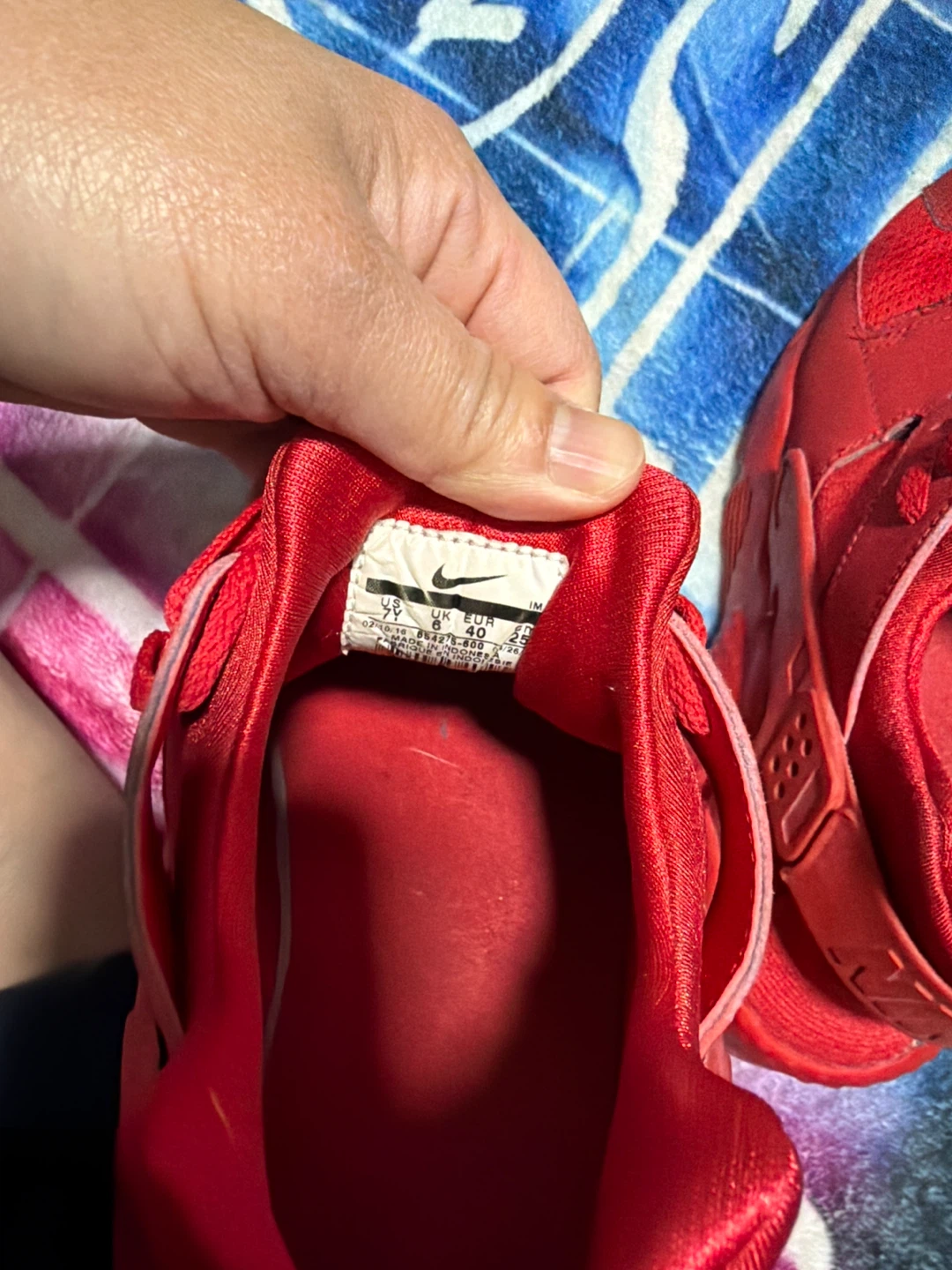 Nike Air Huarache Red, Size 7Y - photo 4