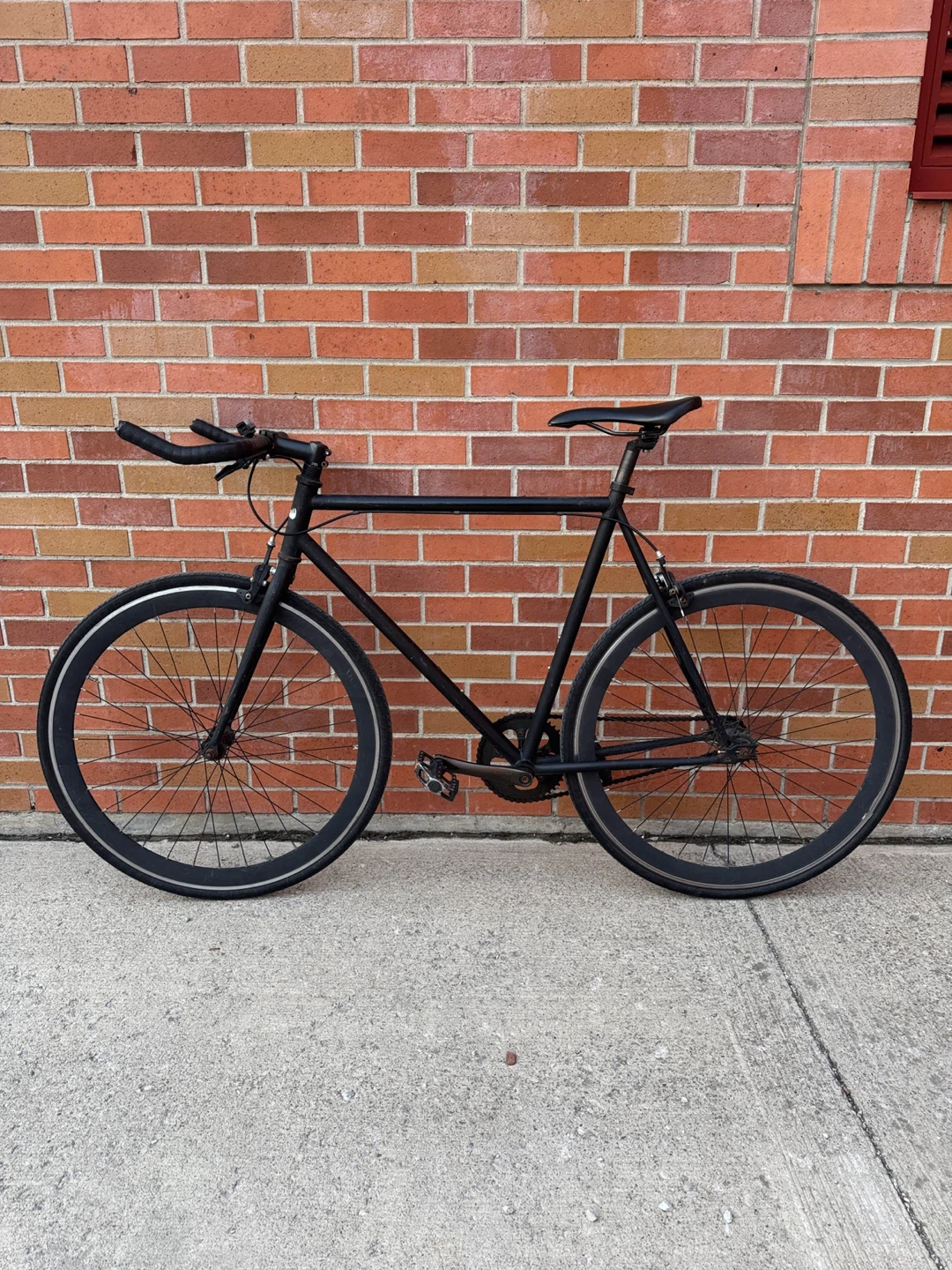 Hybrid Bike Medium (Size) Used - Like new - photo 2