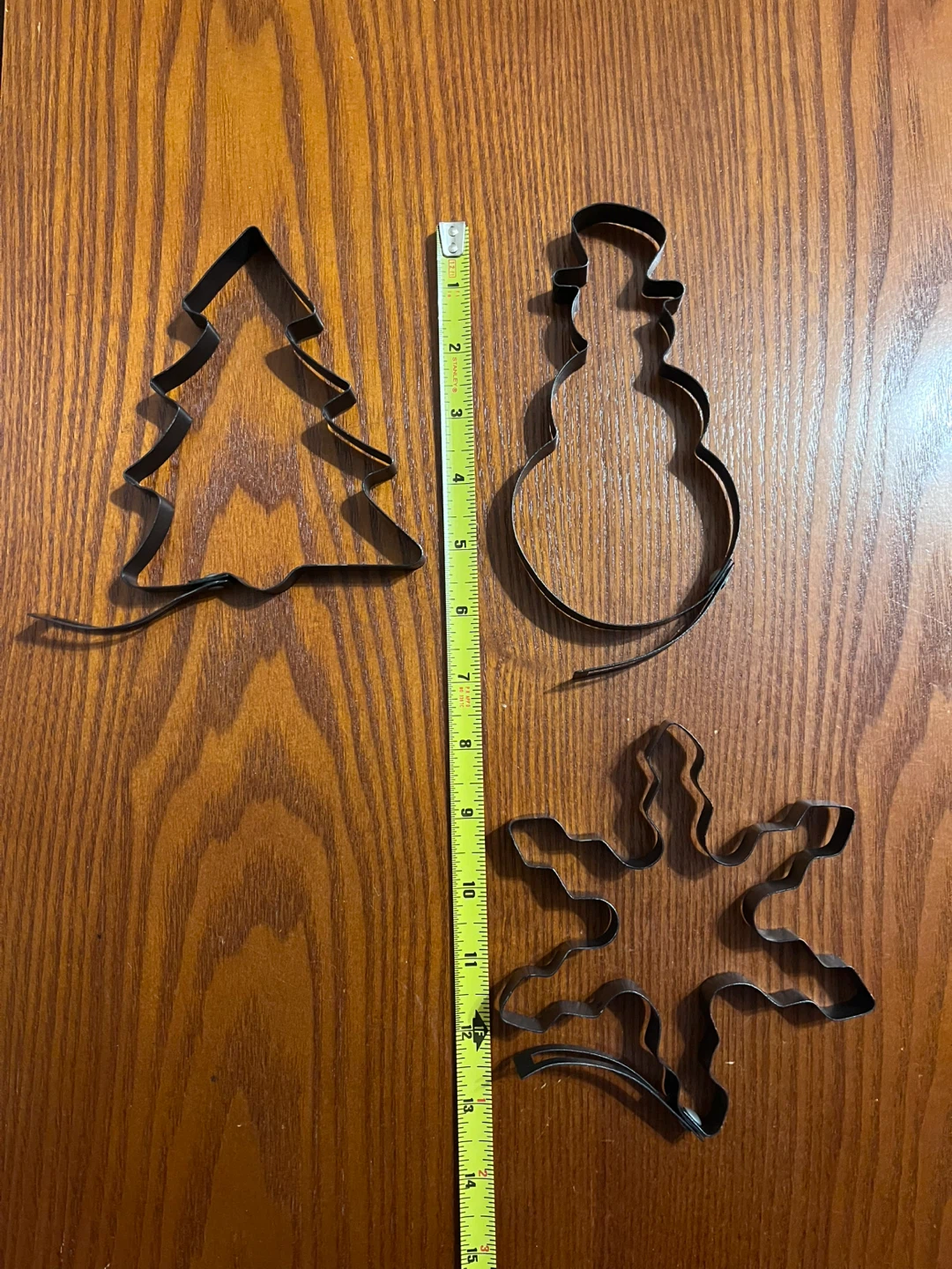 VINTAGE CHRISTMAS THEME METAL PANCAKE MOLDS (Set of 3) - photo 3
