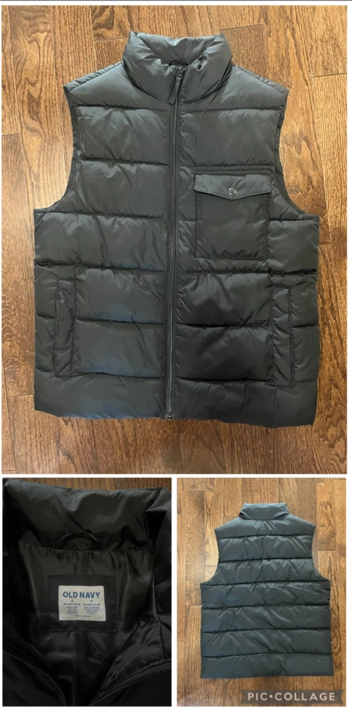 BRAND NEW Black Old Navy Puffer Vest - Small