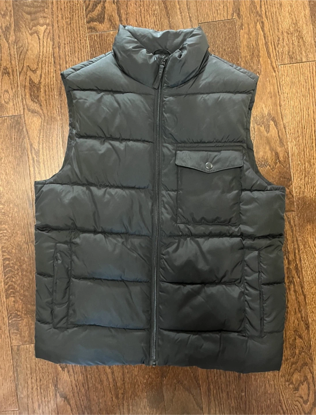 BRAND NEW Black Old Navy Puffer Vest - Small - photo 2