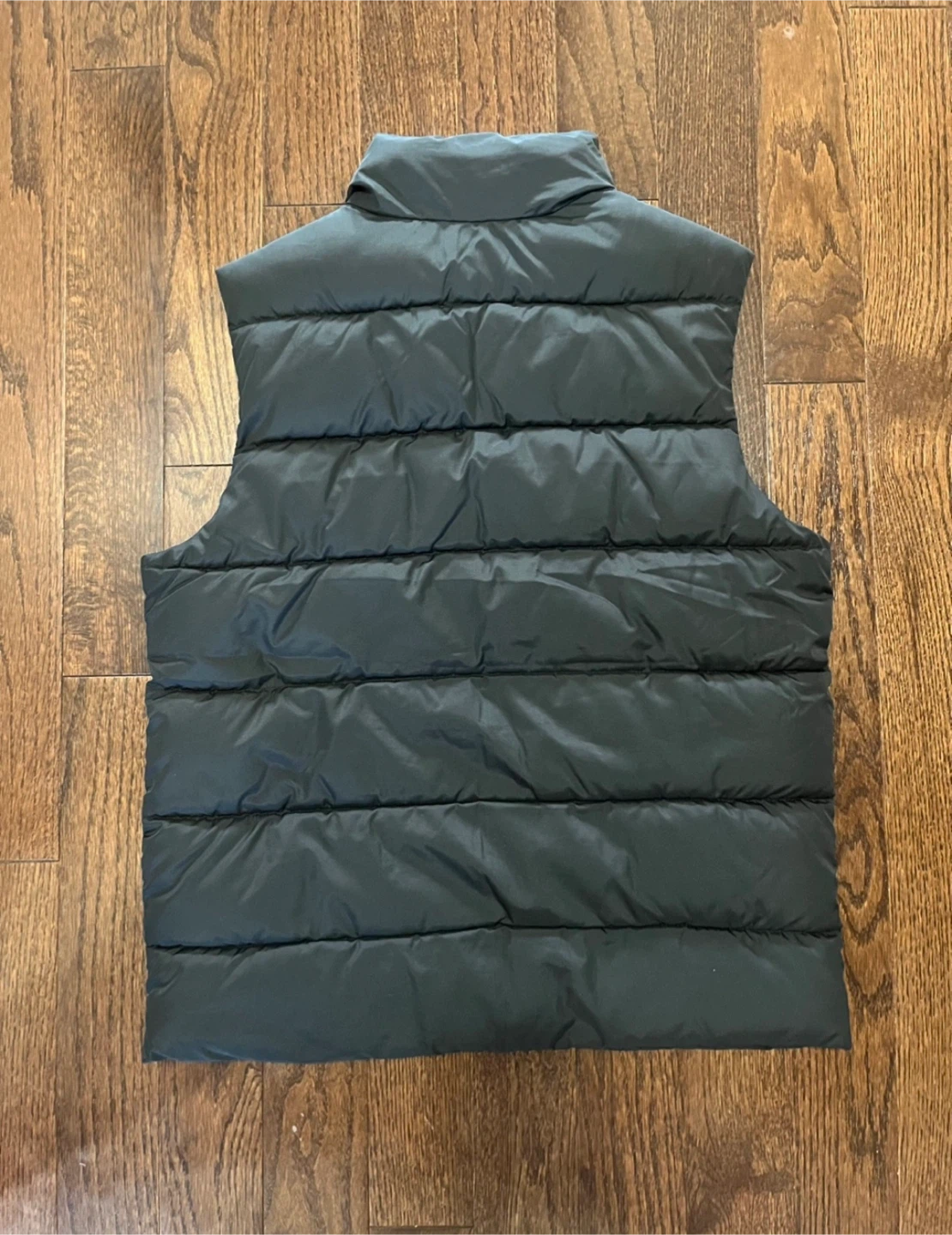 BRAND NEW Black Old Navy Puffer Vest - Small - photo 3